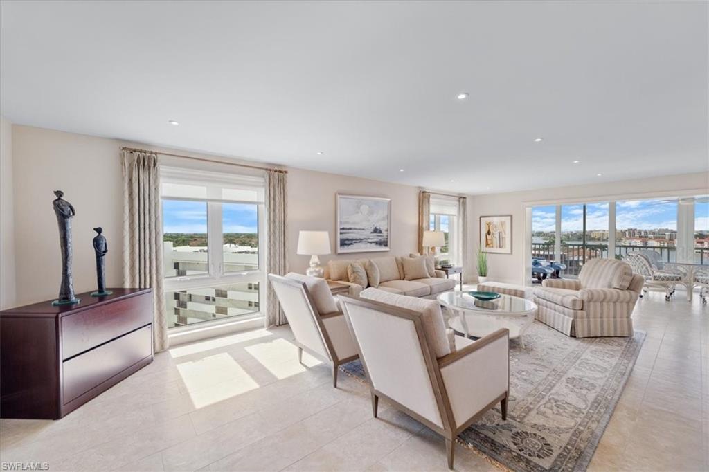 250 Park Shore Dr # 701 Property Photo 5