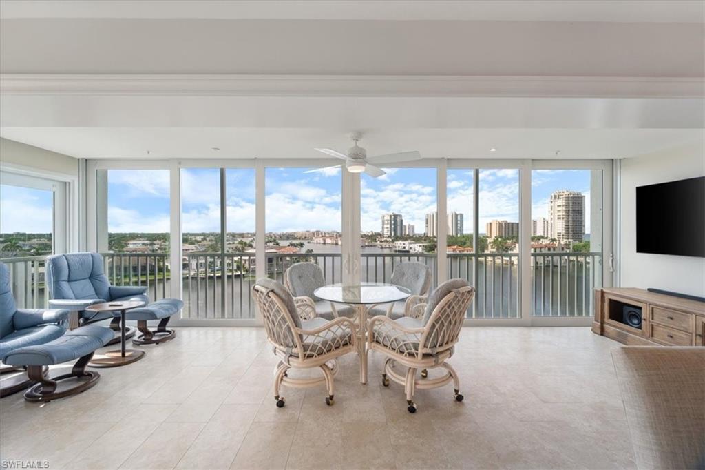 250 Park Shore Dr # 701 Property Photo 15