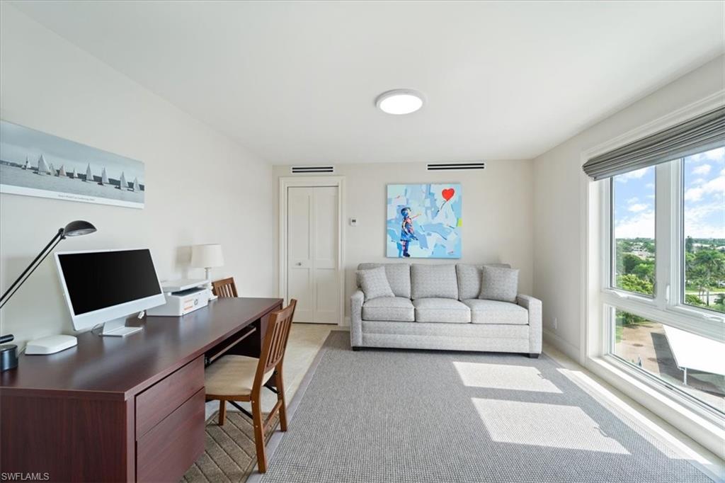 250 Park Shore Dr # 701 Property Photo 16