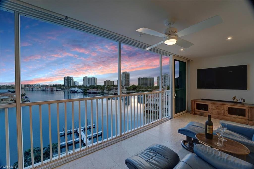 250 Park Shore Dr # 701 Property Photo 28