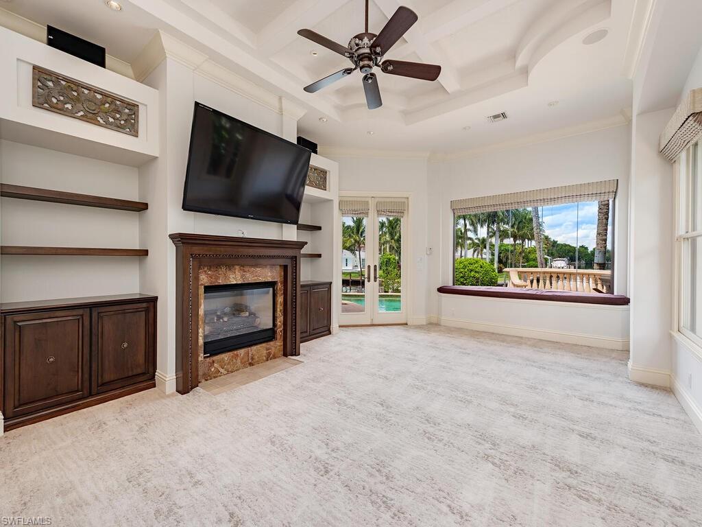 651 21st Ave S Property Photo 15