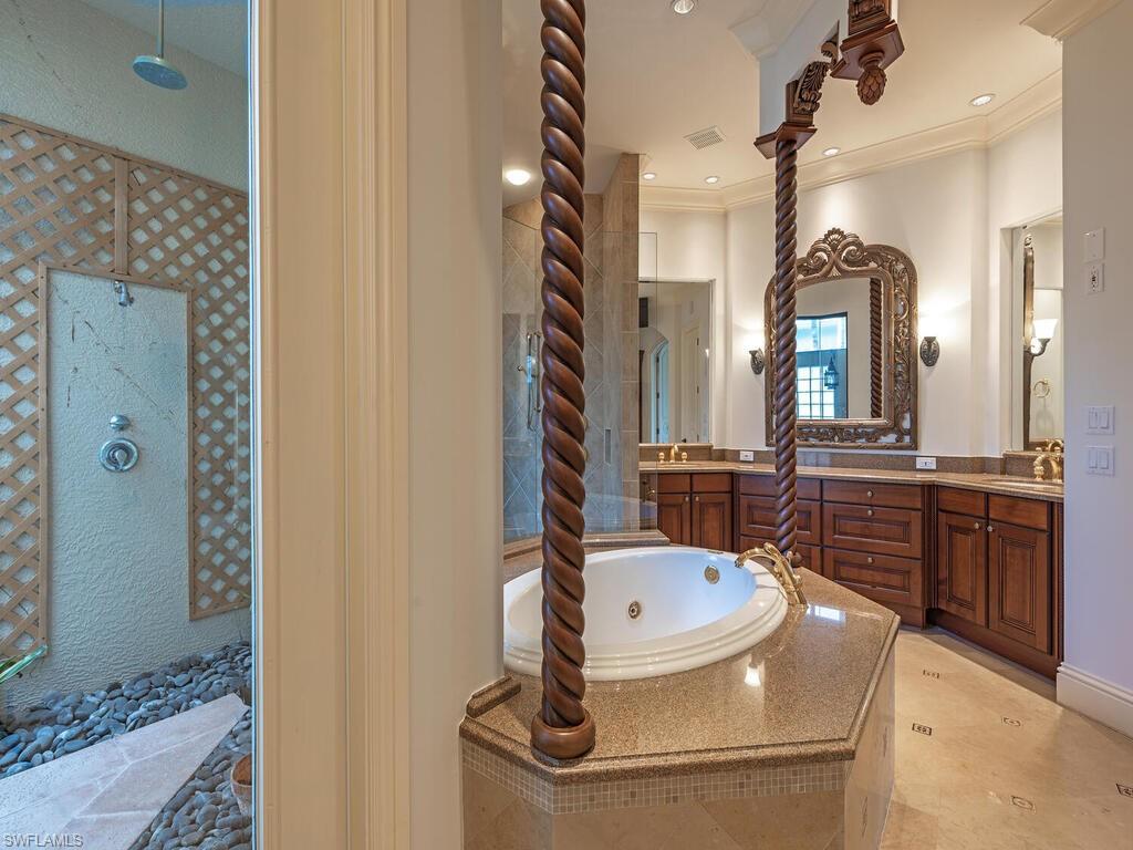 651 21st Ave S Property Photo 17