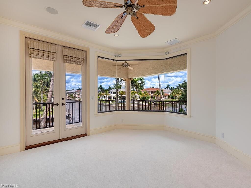 651 21st Ave S Property Photo 22