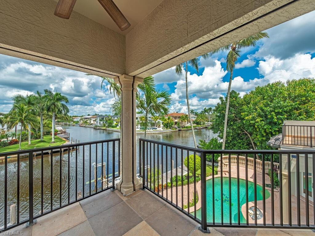 651 21st Ave S Property Photo 25