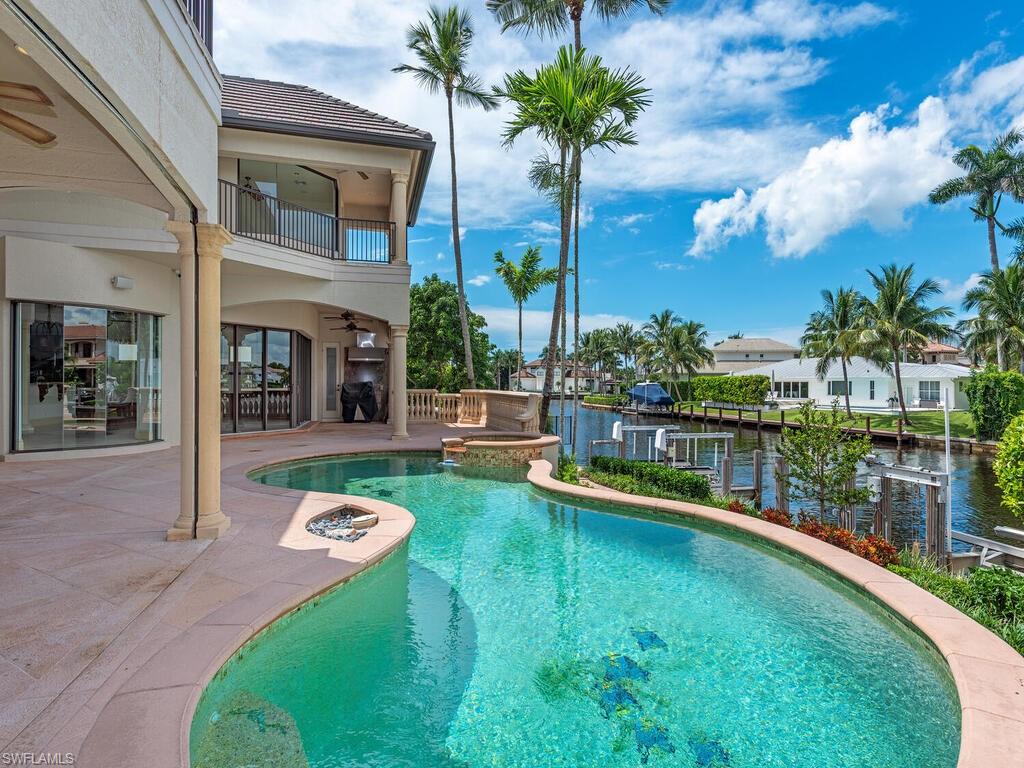 651 21st Ave S Property Photo 39