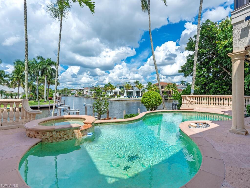 651 21st Ave S Property Photo 40