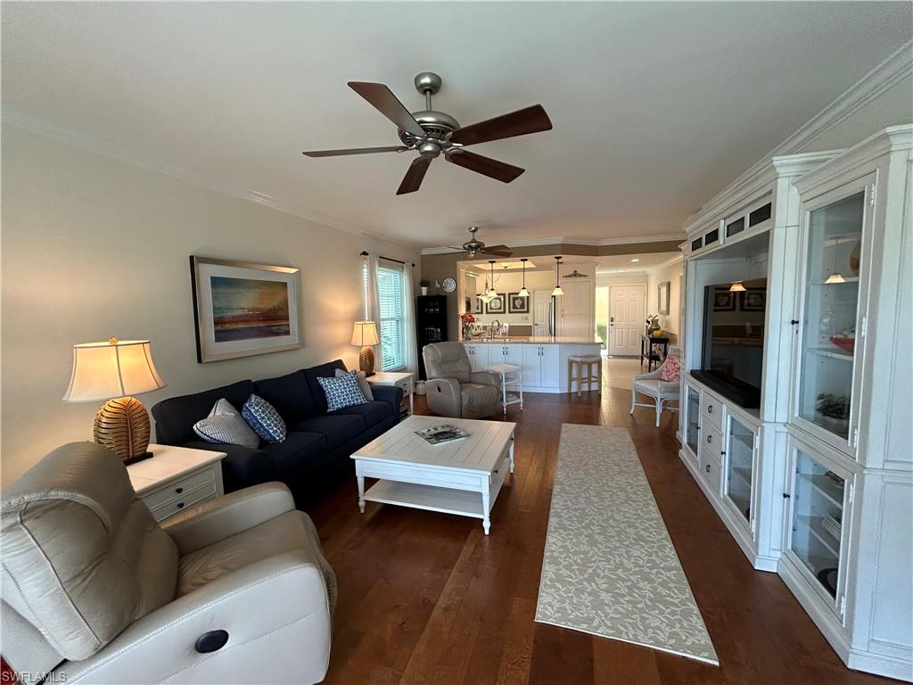 752 Wiggins Lake Dr # 102 Property Photo 3