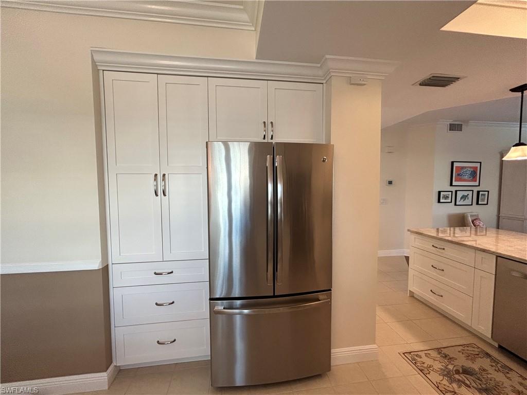 752 Wiggins Lake Dr # 102 Property Photo 9