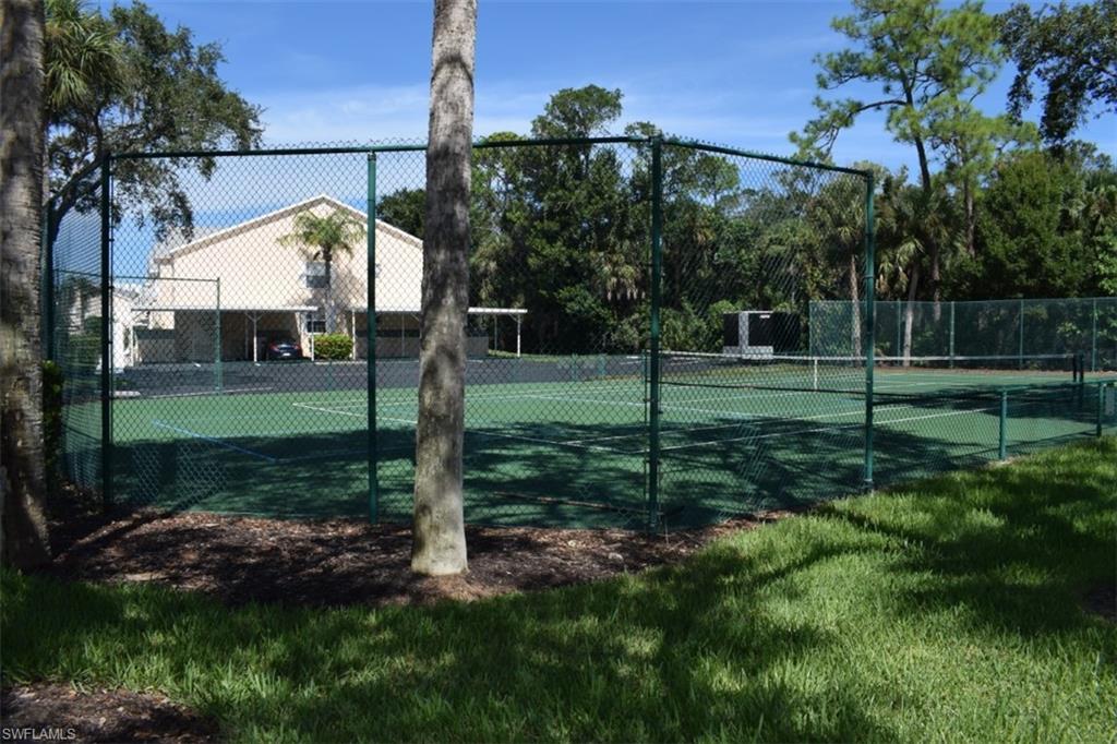 752 Wiggins Lake Dr # 102 Property Photo 18