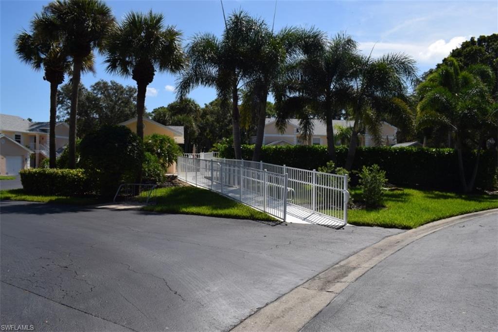 752 Wiggins Lake Dr # 102 Property Photo 19