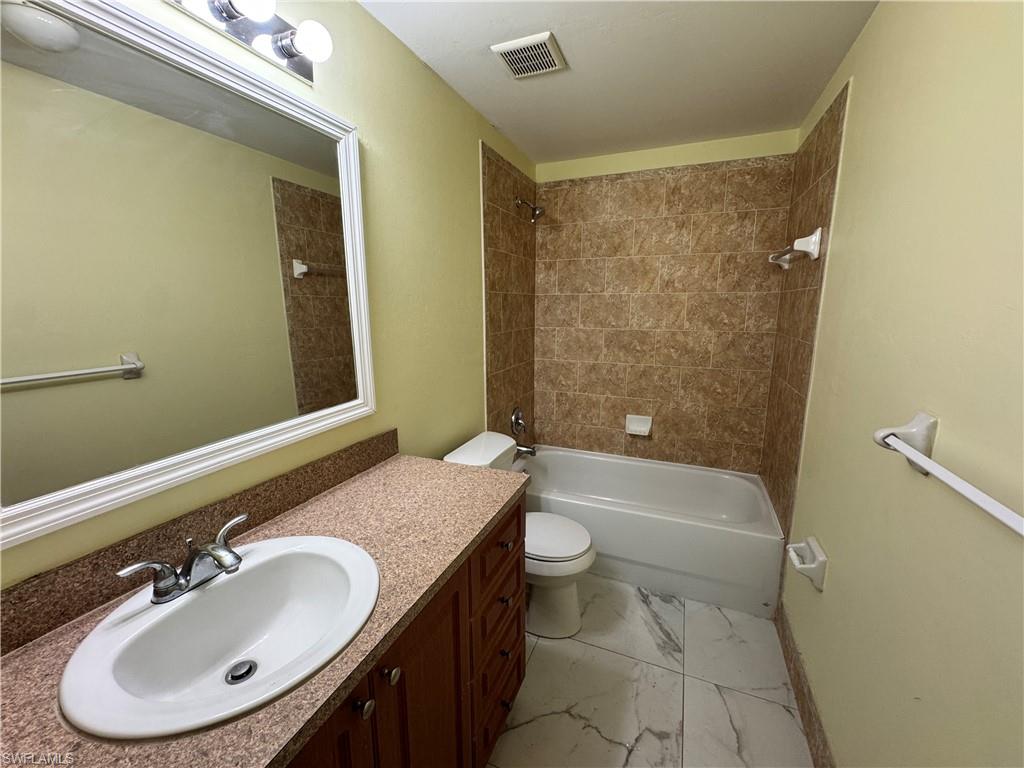 4525 26th St Sw Property Photo 5