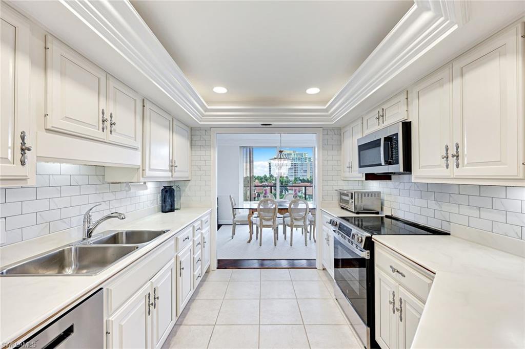 4901 Gulf Shore Blvd N 604 Property Photo 4
