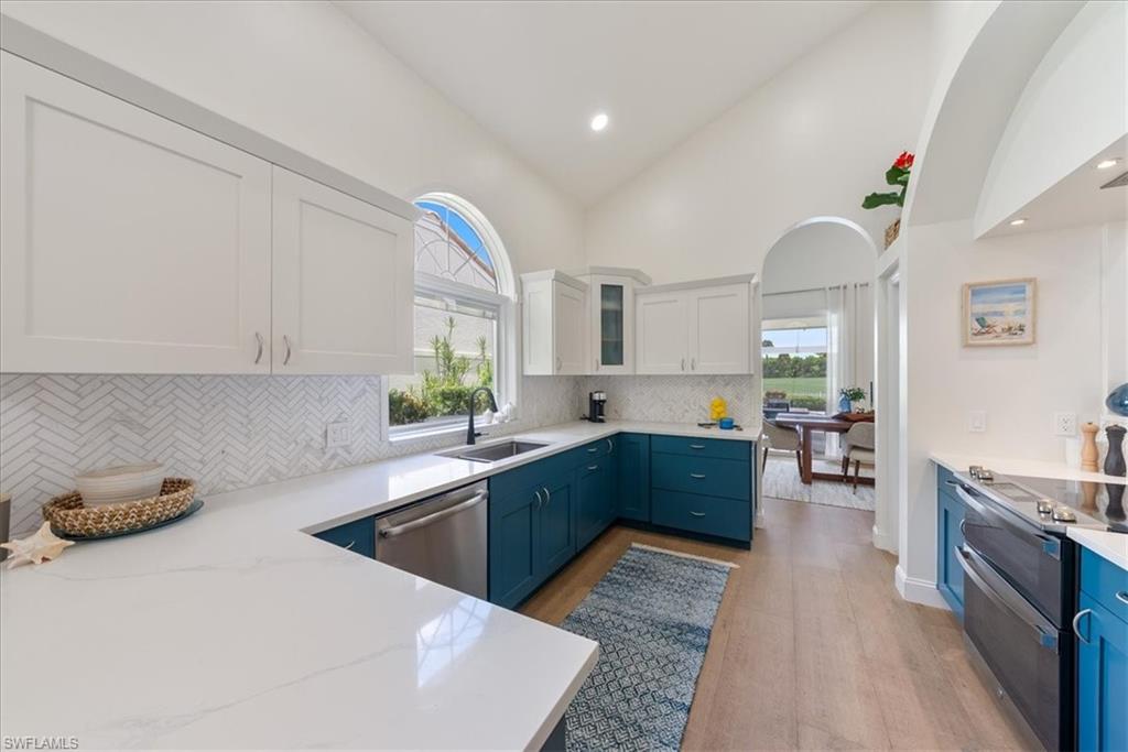 171 Via Napoli Property Photo 9