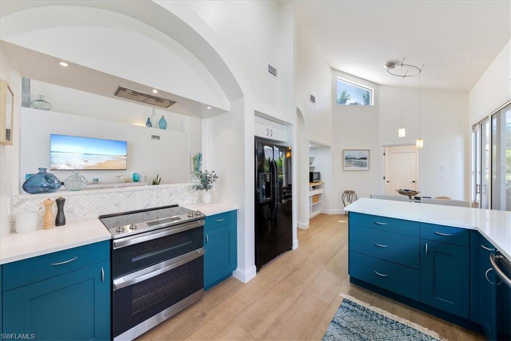 171 Via Napoli Property Photo 12