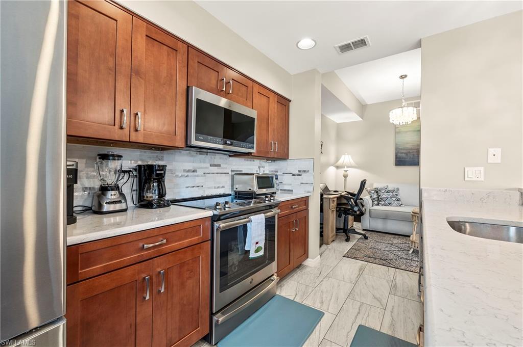 9350 Highland Woods Blvd # 4401 Property Photo 11