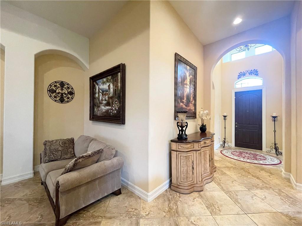 7302 Acorn Way Property Photo 4