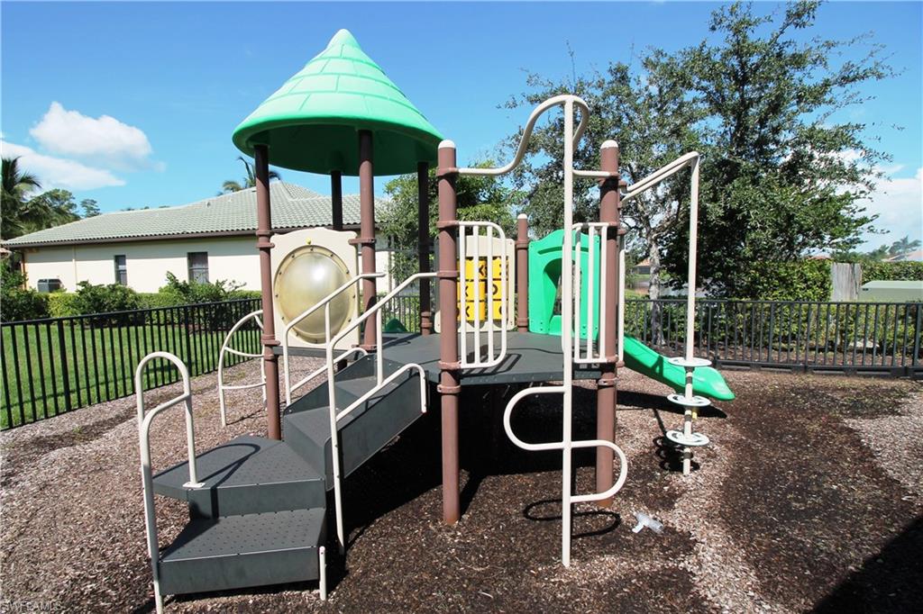 7302 Acorn Way Property Photo 39
