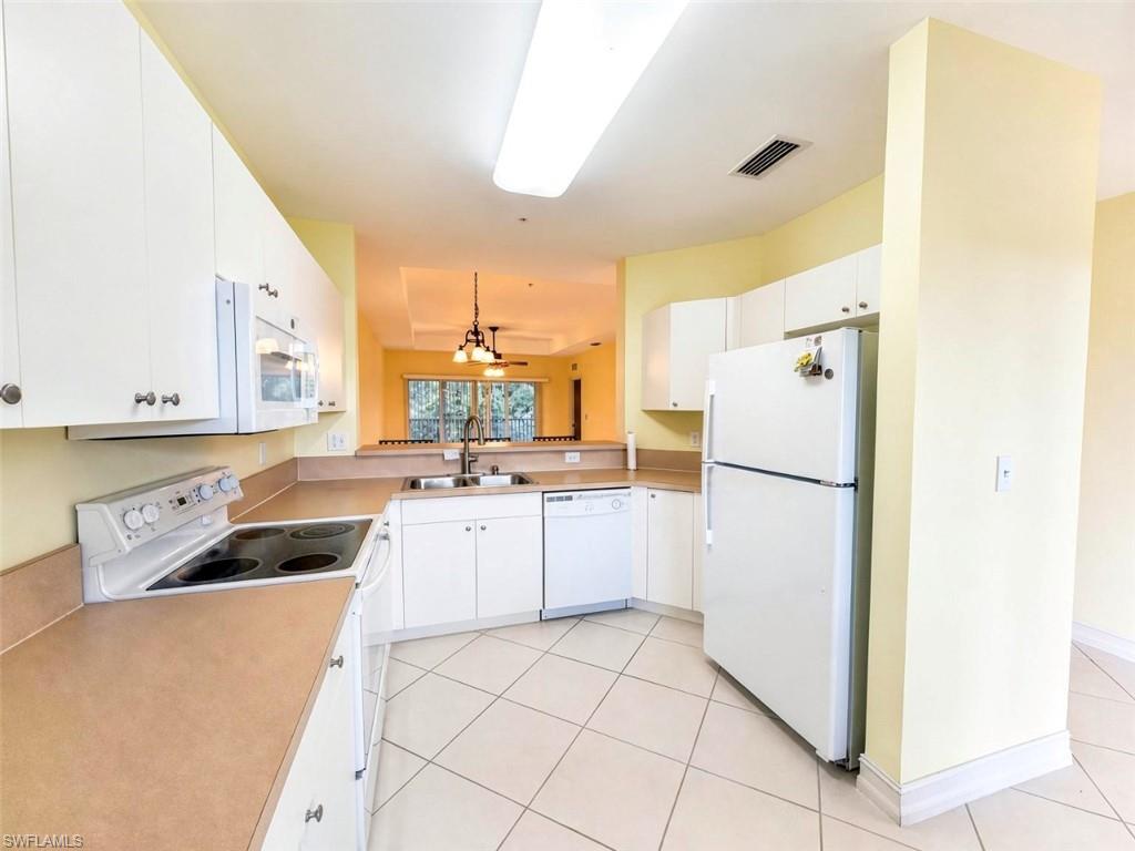 7811 Regal Heron Cir 302 Property Photo 6