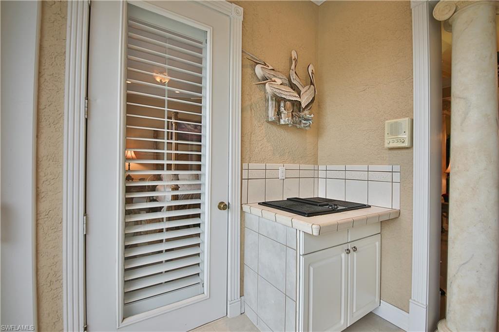 837 Sailaway Ln 202 Property Photo 7