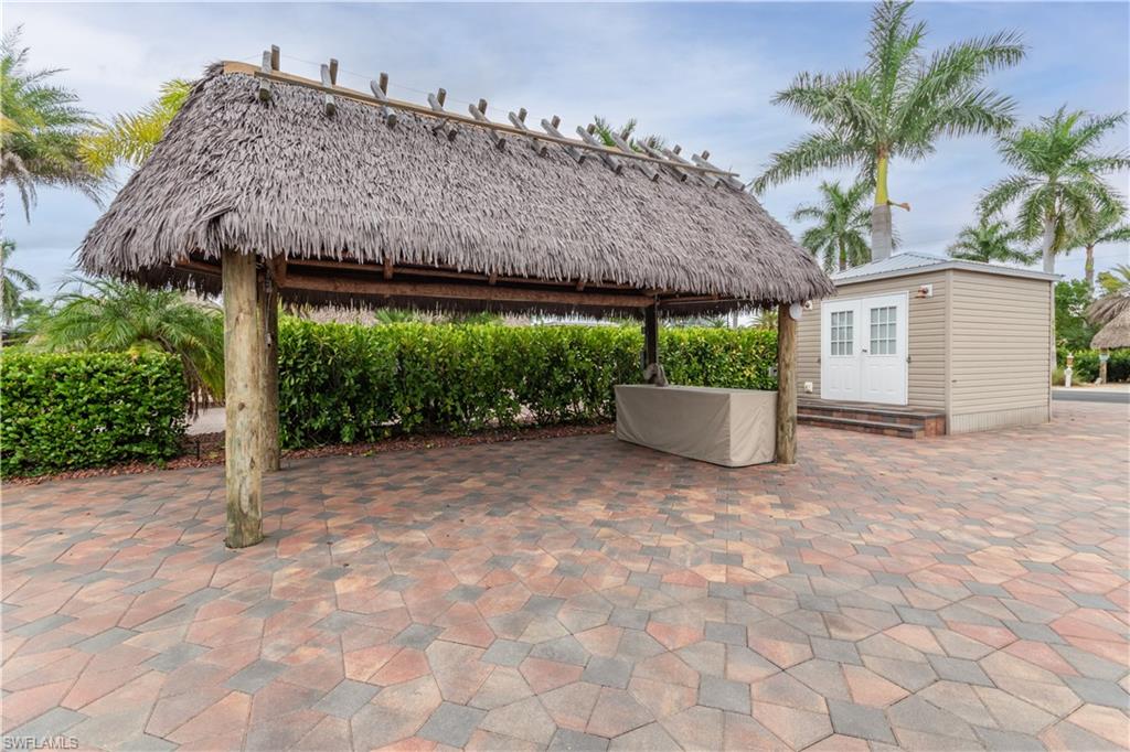 225071628 Property Photo 10