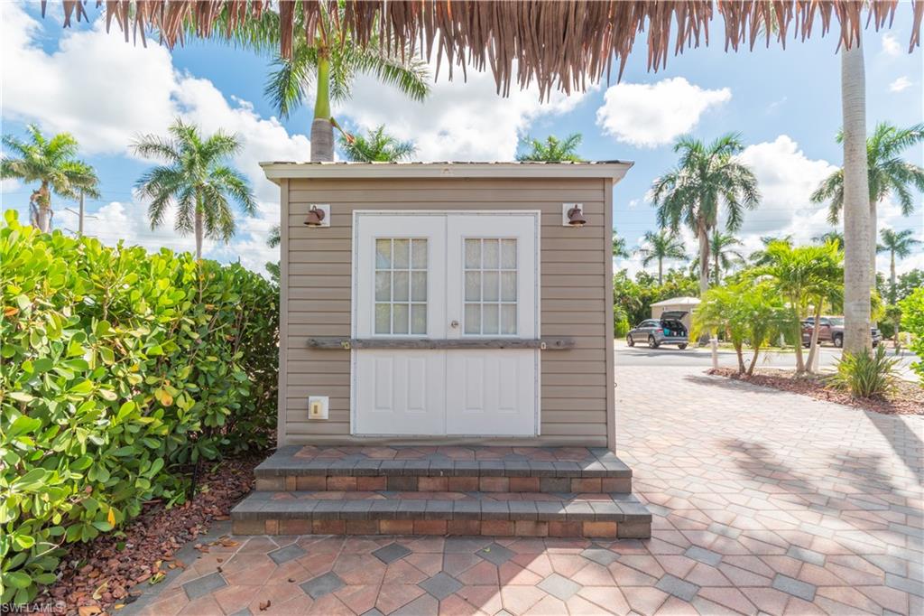 225071628 Property Photo 16