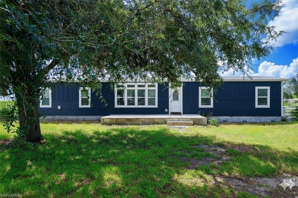 4660 43rd Ave Ne Property Photo 1