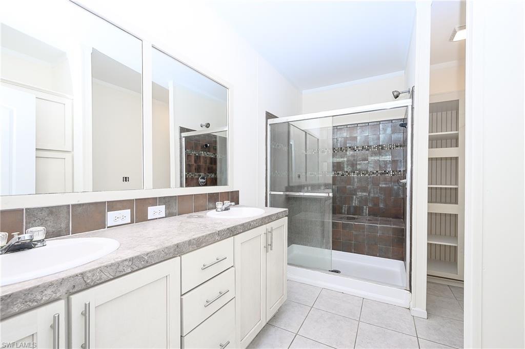 4660 43rd Ave Ne Property Photo 11