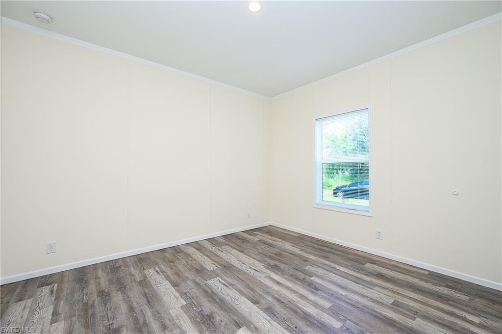 4660 43rd Ave Ne Property Photo 17