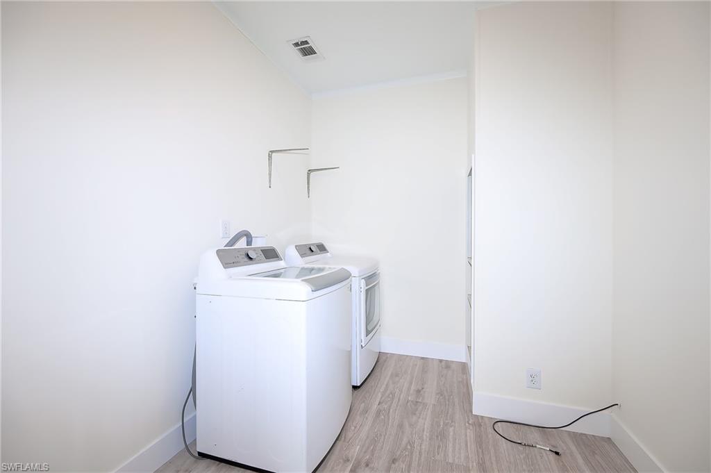 4660 43rd Ave Ne Property Photo 18