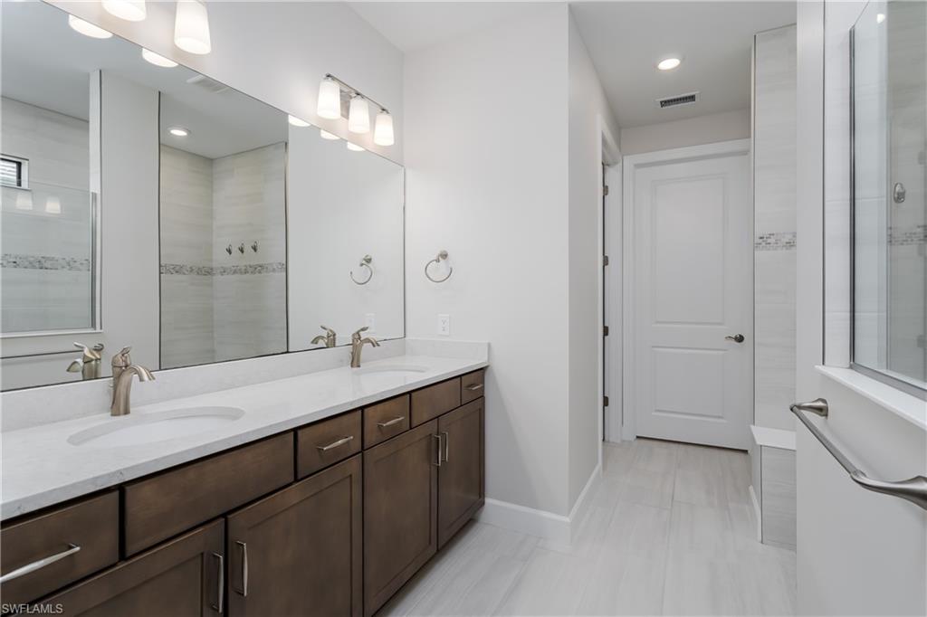 6856 Winding Cypress Dr Property Photo 13