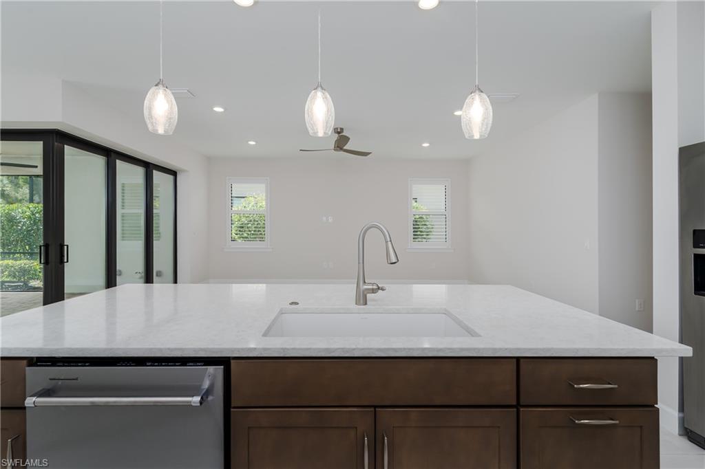 6856 Winding Cypress Dr Property Photo 14