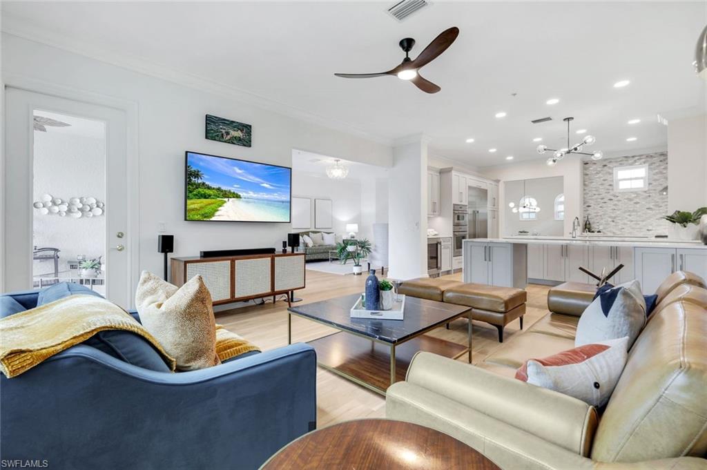 9242 Tesoro Ln # 203 Property Photo 11