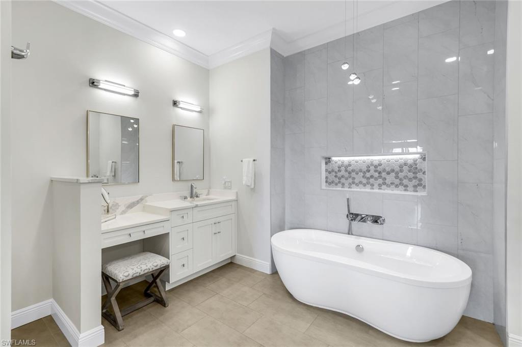 9242 Tesoro Ln # 203 Property Photo 17