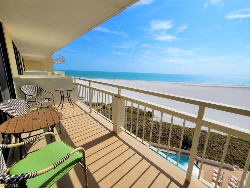 180 Seaview Ct 901 Property Photo 2