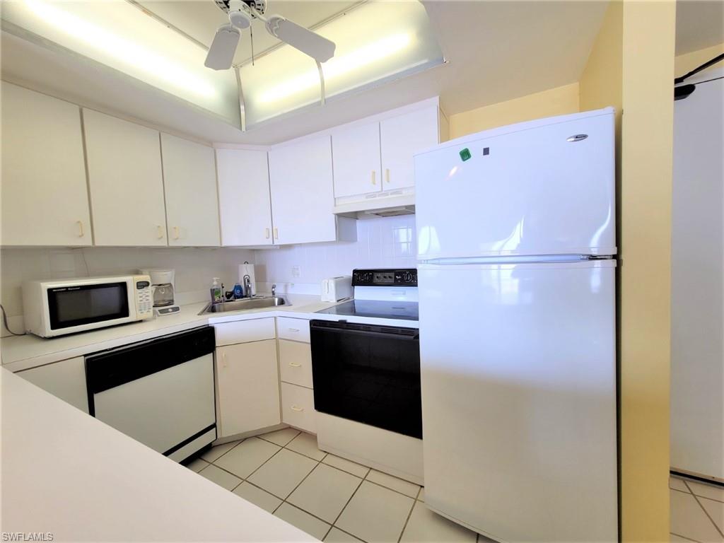 180 Seaview Ct 901 Property Photo 6