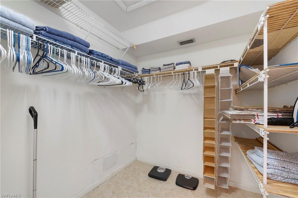 3750 Northwinds Dr # 1010 Property Photo 14