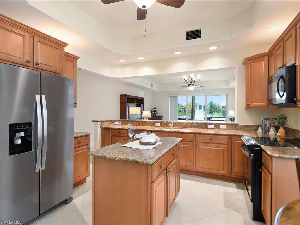 7832 Hawthorne Dr 1902 Property Photo 11