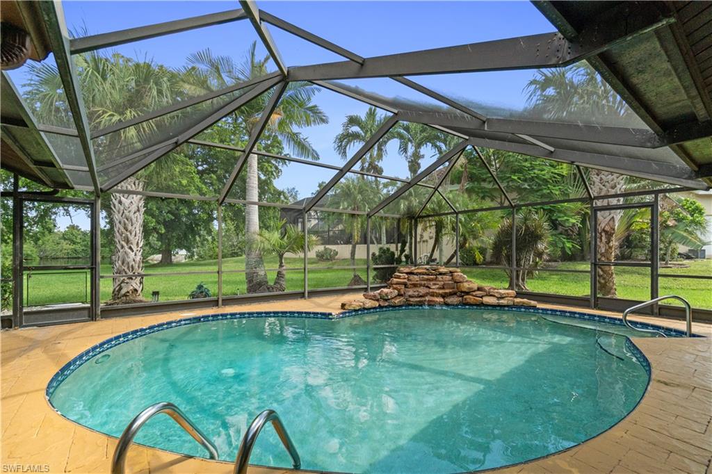 7220 Hendry Creek DR Property Photo 1