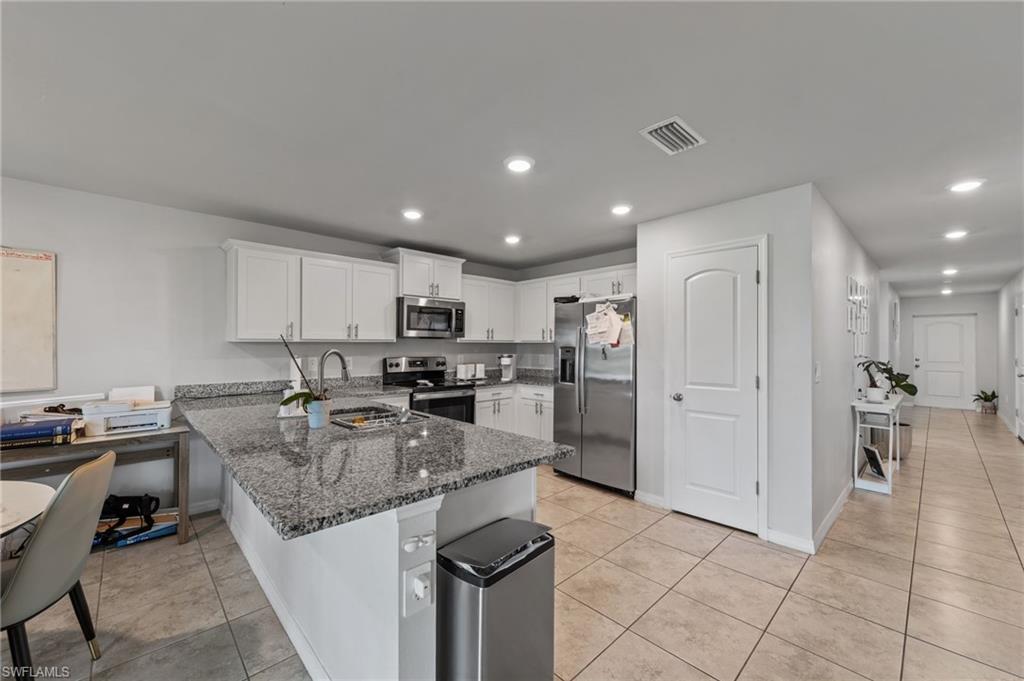 1013 Ne 15th St Property Photo 5