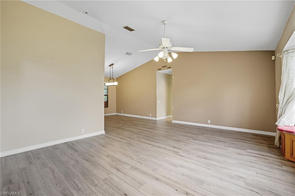 9783 Country Oaks Dr Property Photo 6