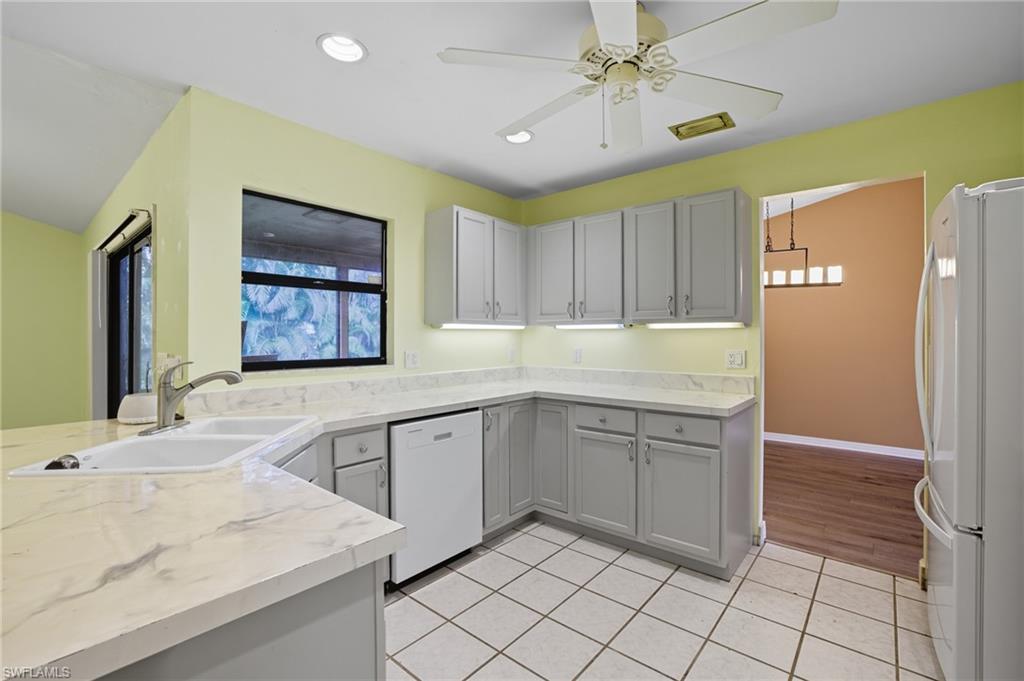 9783 Country Oaks Dr Property Photo 12