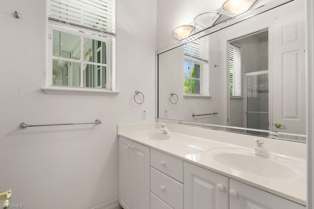 371 Bayside Ave Property Photo 25