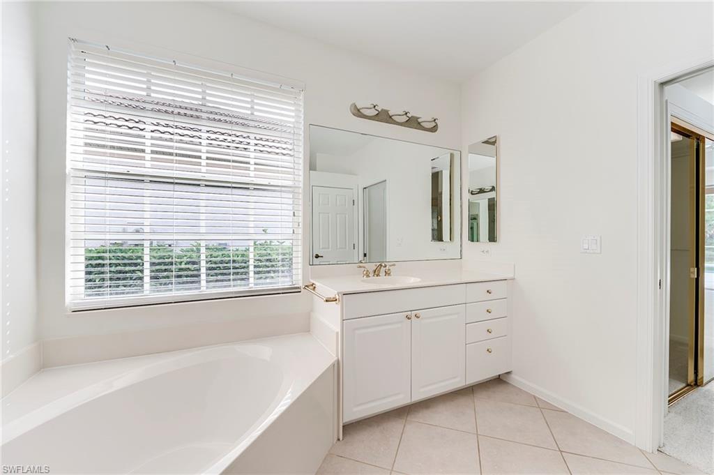 9279 Oak Strand Dr Property Photo 36