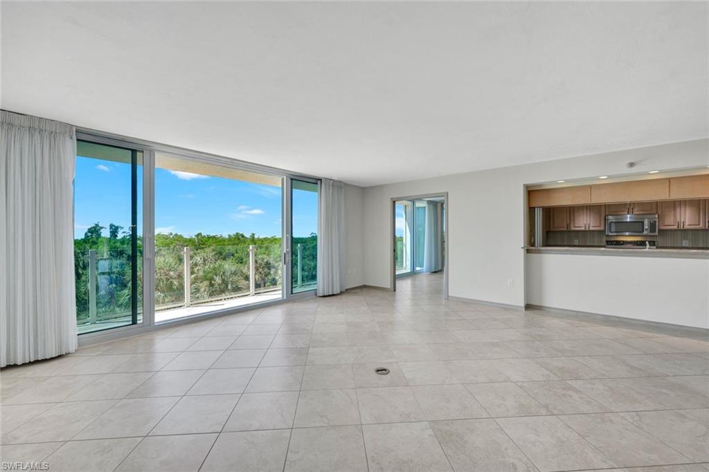 6101 Pelican Bay Blvd 201 Property Photo 8