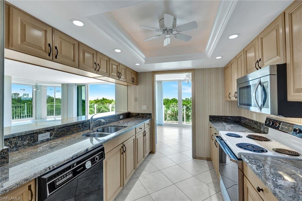 6101 Pelican Bay Blvd 201 Property Photo 11