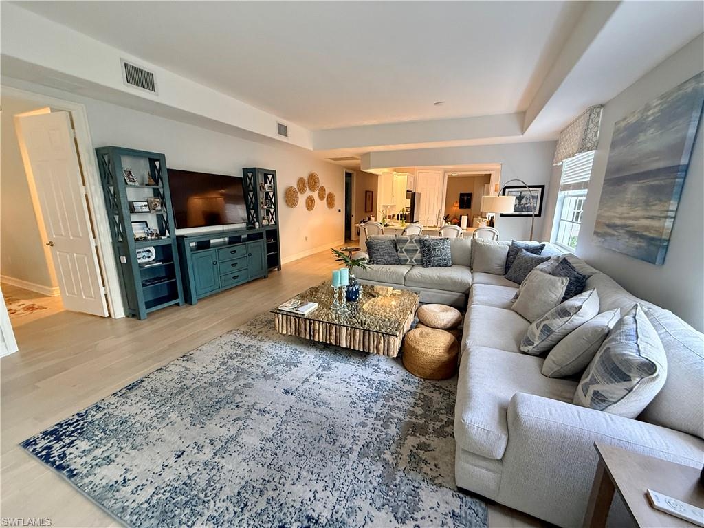 10160 Bellavista Cir 1201 Property Photo 2