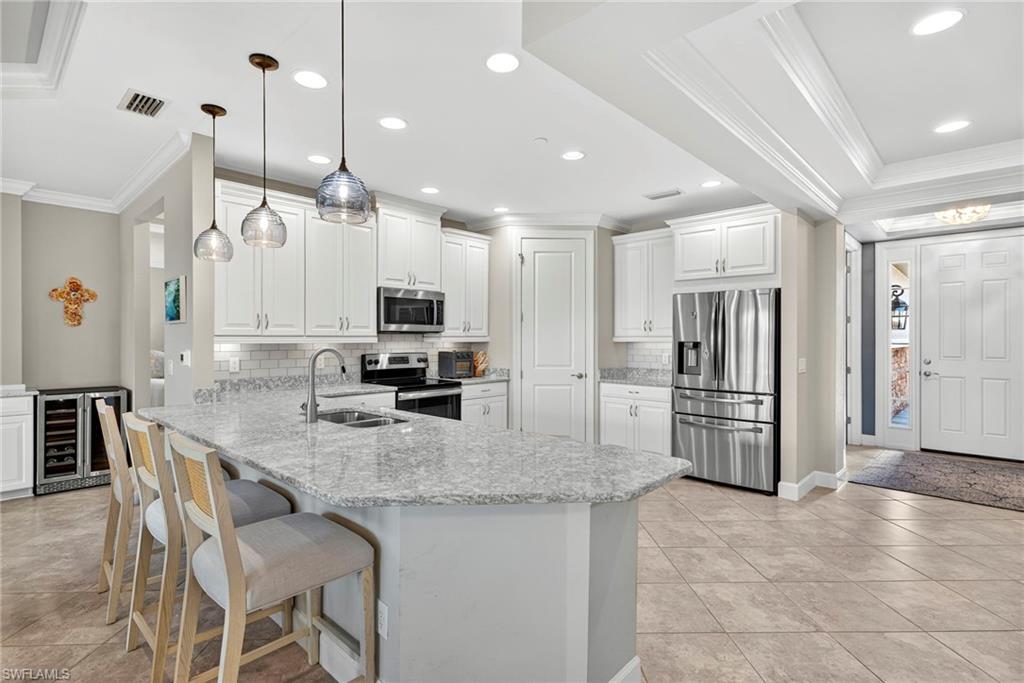 8765 Bellano Ct # 103 Property Photo 4