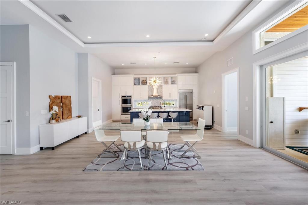 9240 The Ln Property Photo 8