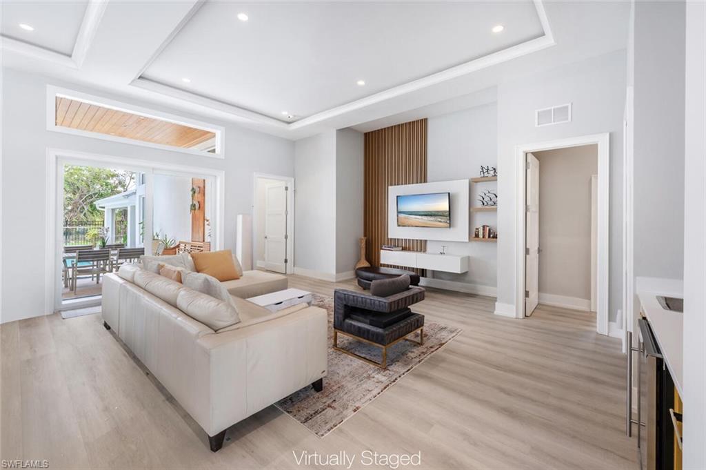 9240 The Ln Property Photo 12