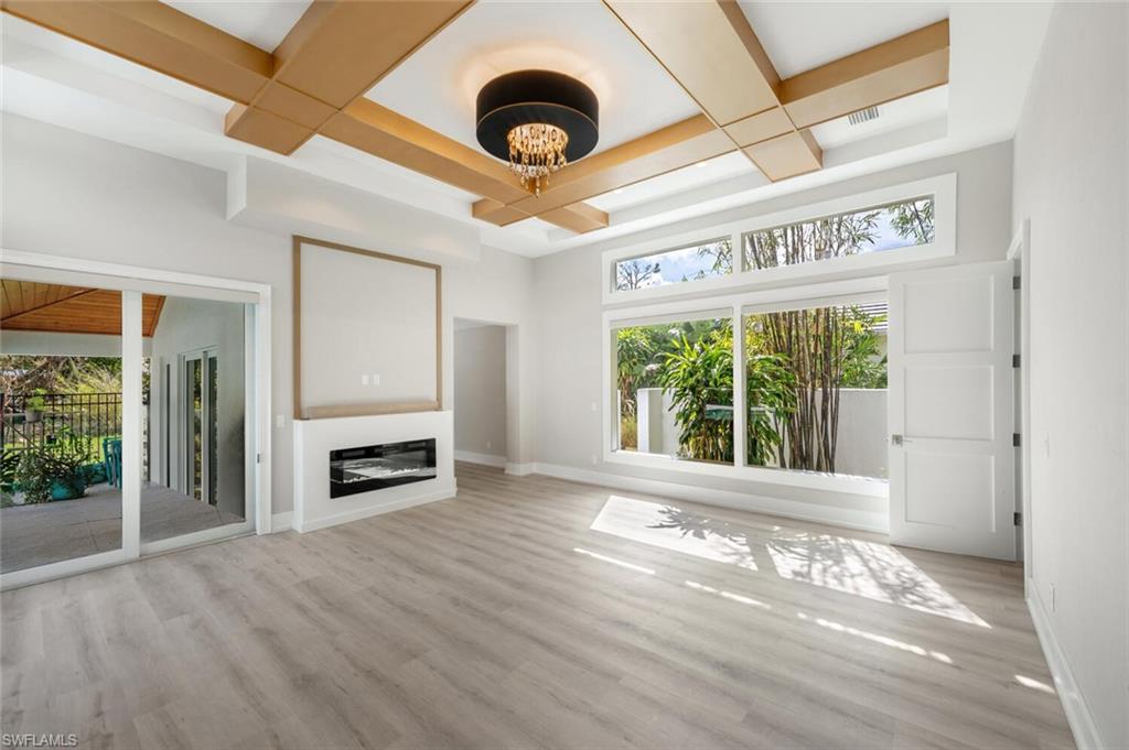 9240 The Ln Property Photo 20
